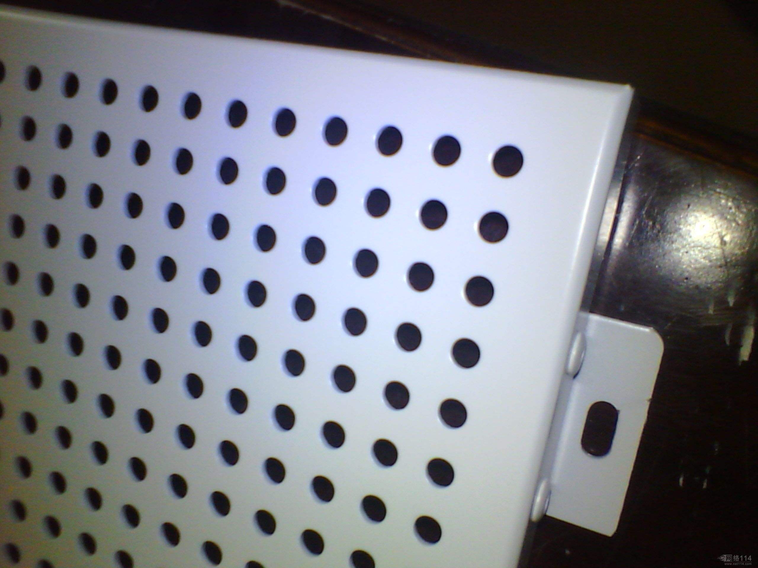 鋁單板邊角沖孔圖 鋁單板邊角沖孔圖